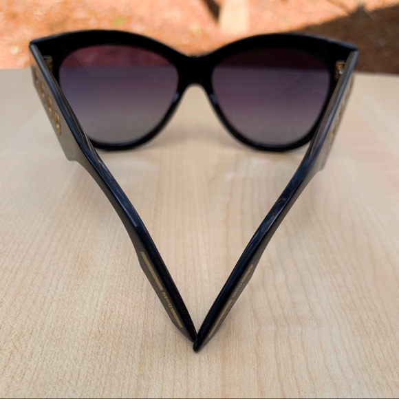 authentic ✅ NEW Alexander McQueen Sunglasses LUXE BLACK CATEYE & GOLD GROMMET - Picture 4 of 9